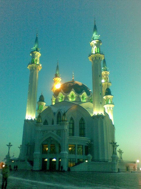 Эта мечеть находитя в столице Татарстана в Казане